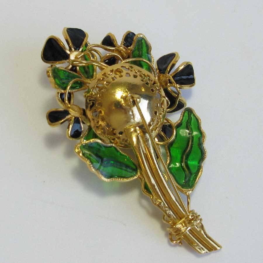 MARGUERITE DE VALOIS Bouquet of Flowers Brooch in Gilt Metal and Molten Glass For Sale 1