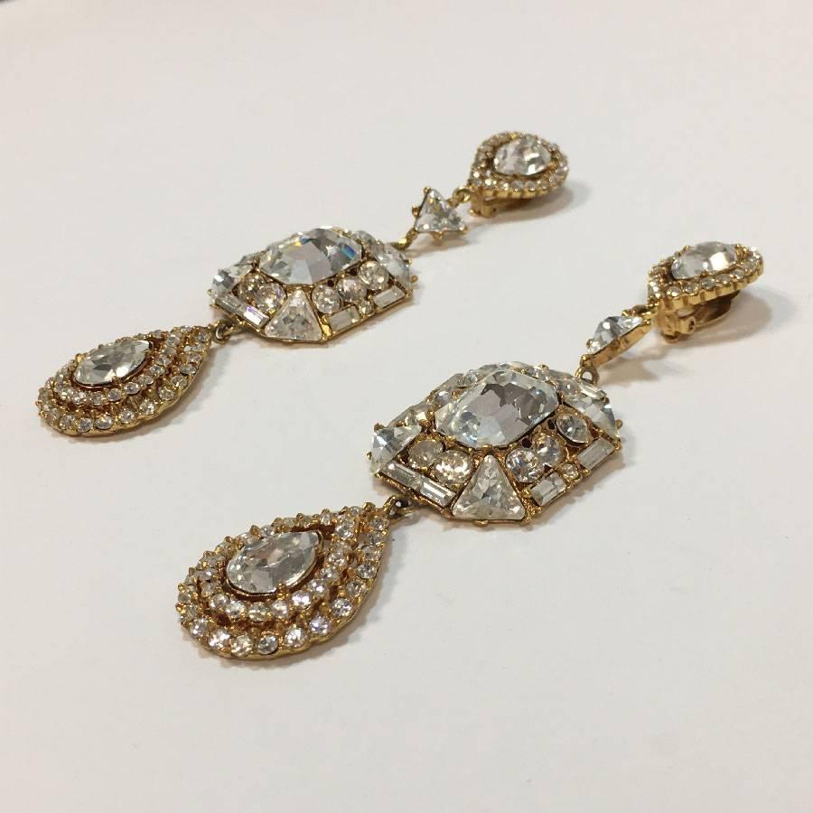 YVES SAINT LAURENT Vintage Dangling Clip-on Earrings with Rhinestones In Good Condition In Paris, FR