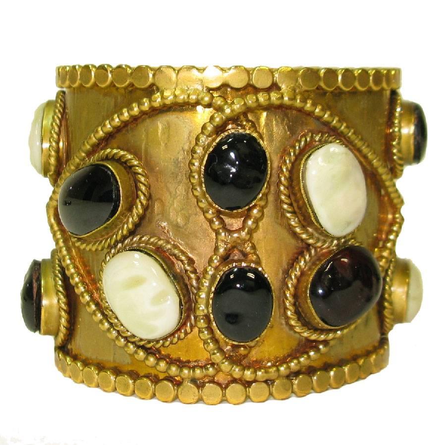 Marguerite de Valois Aged Gilt Metal and Molten Glass Cabochons Cuff Bracelet  For Sale