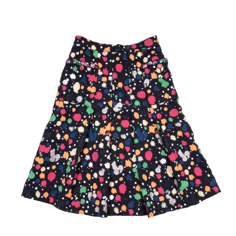 CHANEL Pleated Skirt in Navy Blue Cotton Tweed and Multicolored Paint ...
