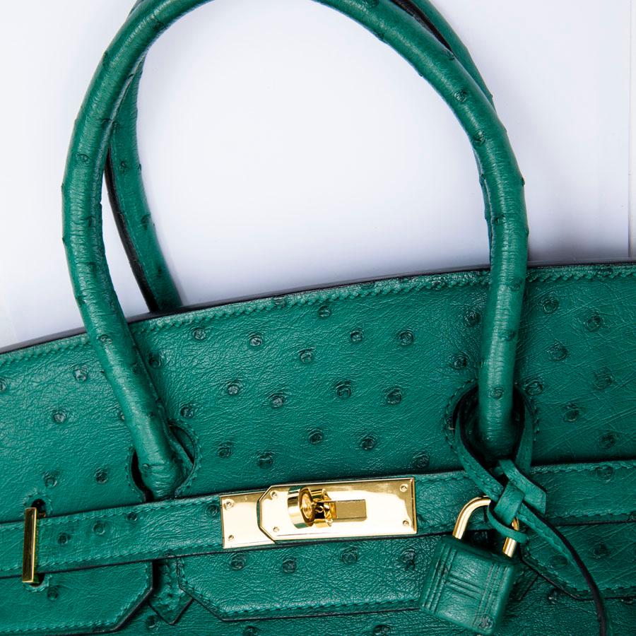 HERMES Sac Birkin 35 en cuir d'autruche vert vertige 6