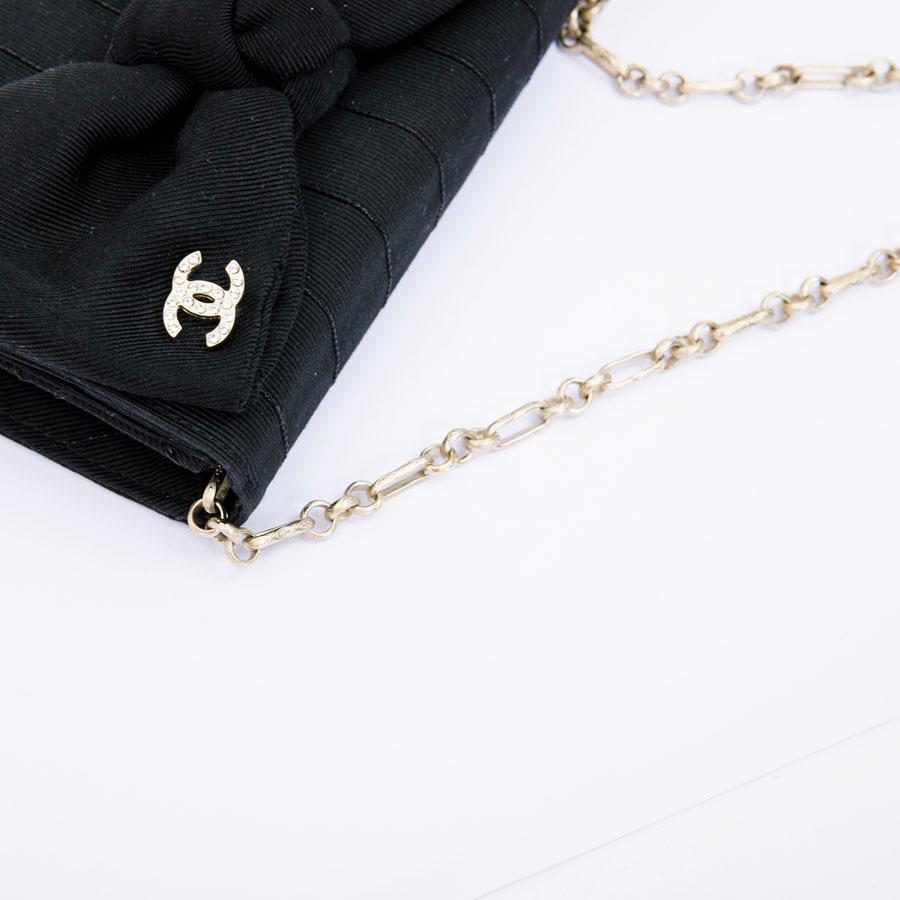 CHANEL Evening Clutch in Black Fabric 5
