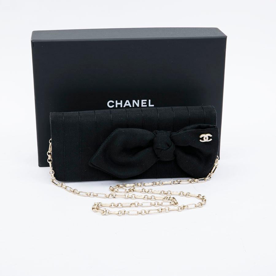 CHANEL Evening Clutch in Black Fabric 7