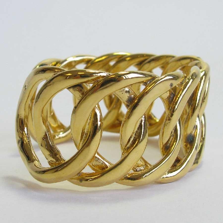 CHANEL Vintage Cuff Bracelet in Golden Metal Braided Chain For Sale 1