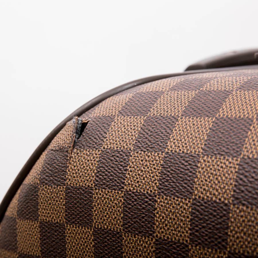 LOUIS VUITTON Grande Valise Roulante Modèle Pegasus en Toile Damier Ebène en vente 4