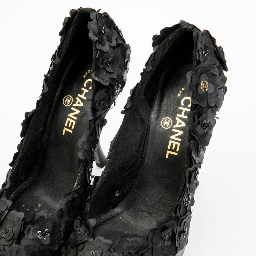 CHANEL High Heels with Black Camellias in Fabric and Black Sequins size 37.5FR 2