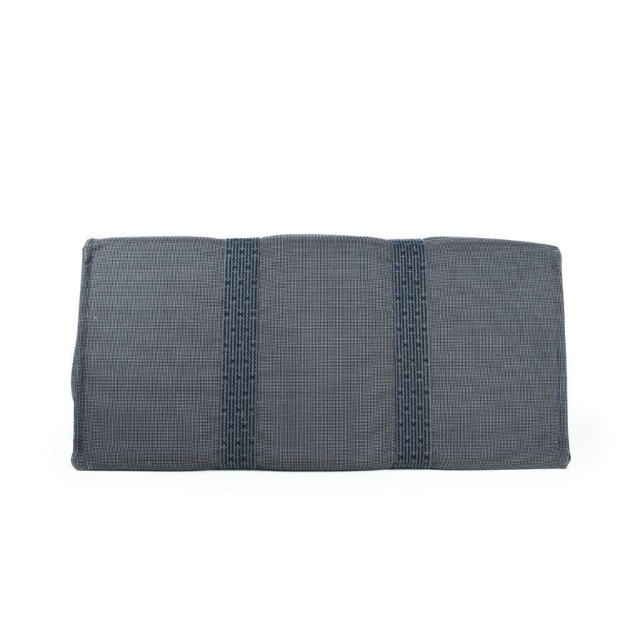 grey canvas bag