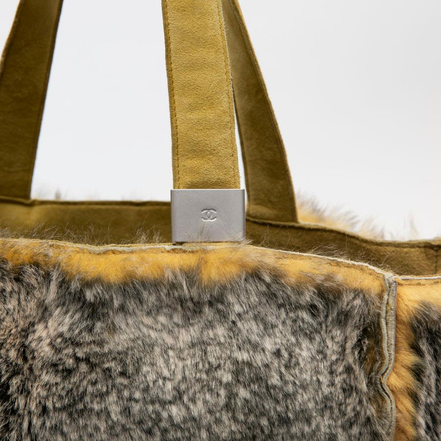 CHANEL Bag in Gray and Yellow Orylag Fur For Sale 4