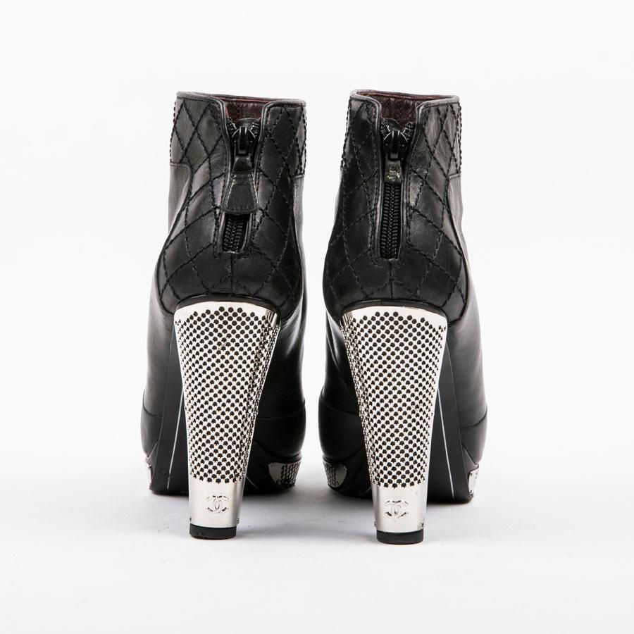 Women's Chanel Low Boots in Black Lamb Leather and Palladium Silver Grille 