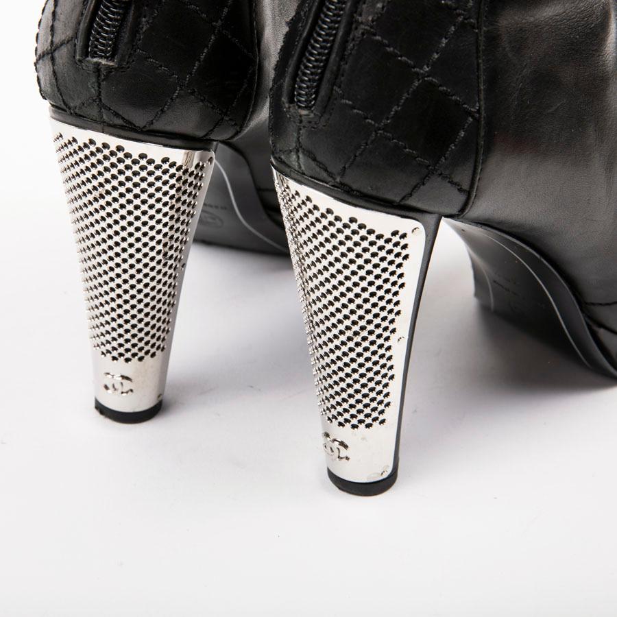 Chanel Low Boots in Black Lamb Leather and Palladium Silver Grille  4