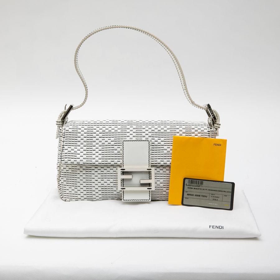 FENDI Baguette Bag in White and Black Patent Leather 3