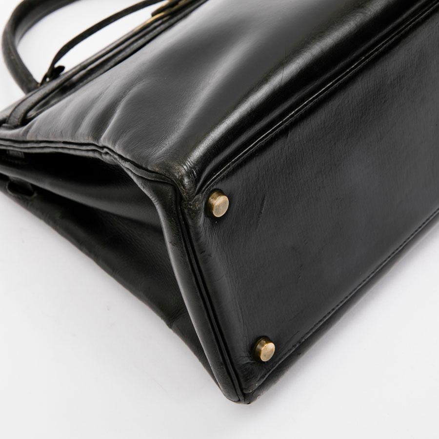 HERMES Vintage Kelly 32 Bag in Black Box Leather In Good Condition In Paris, FR