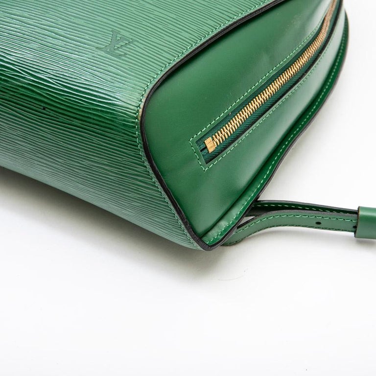 Leather backpack Louis Vuitton Green in Leather - 31228168