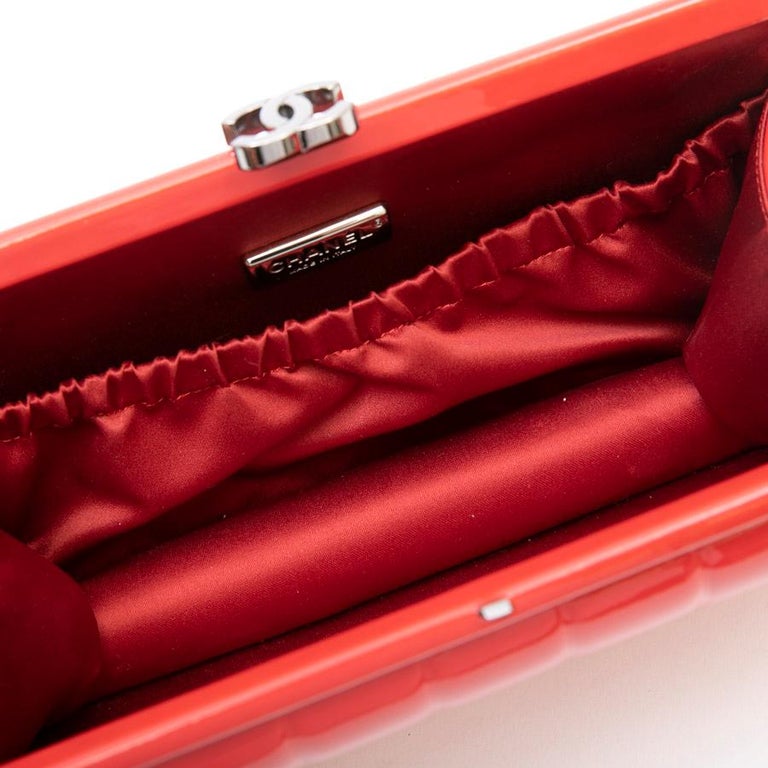 CHANEL Clutch in Red Patent Leather For Sale at 1stDibs red patent