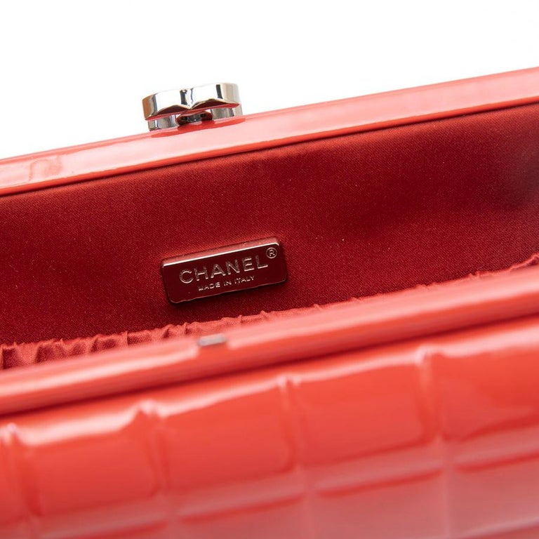 CHANEL Clutch in Red Patent Leather For Sale at 1stDibs red patent