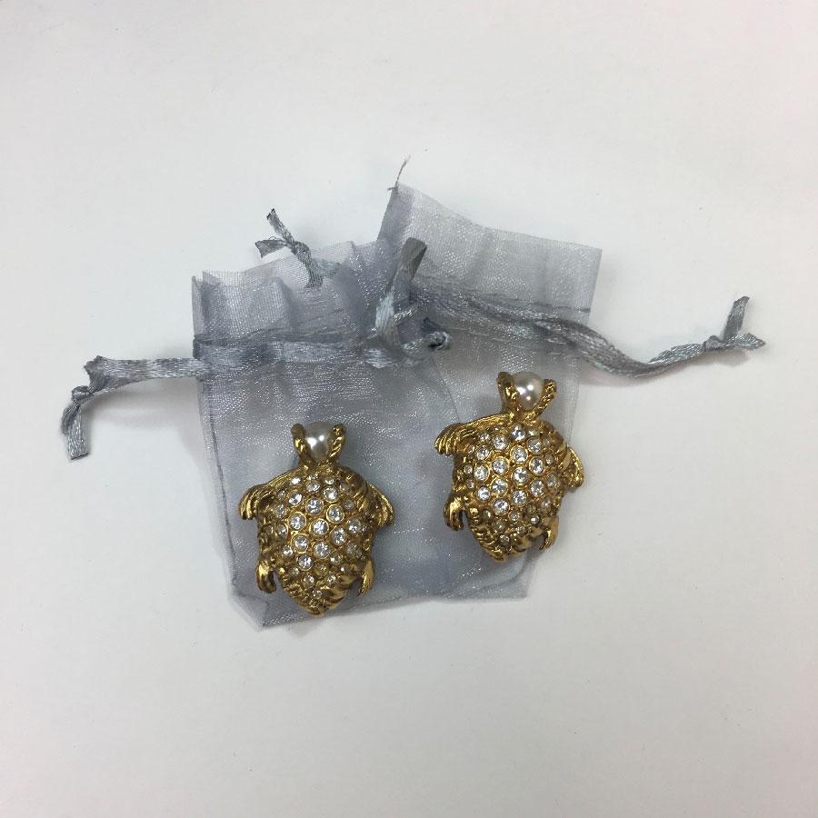 YSL Yves Saint Laurent Turtle Clip-on Earrings in Gilt Metal In Excellent Condition For Sale In Paris, FR