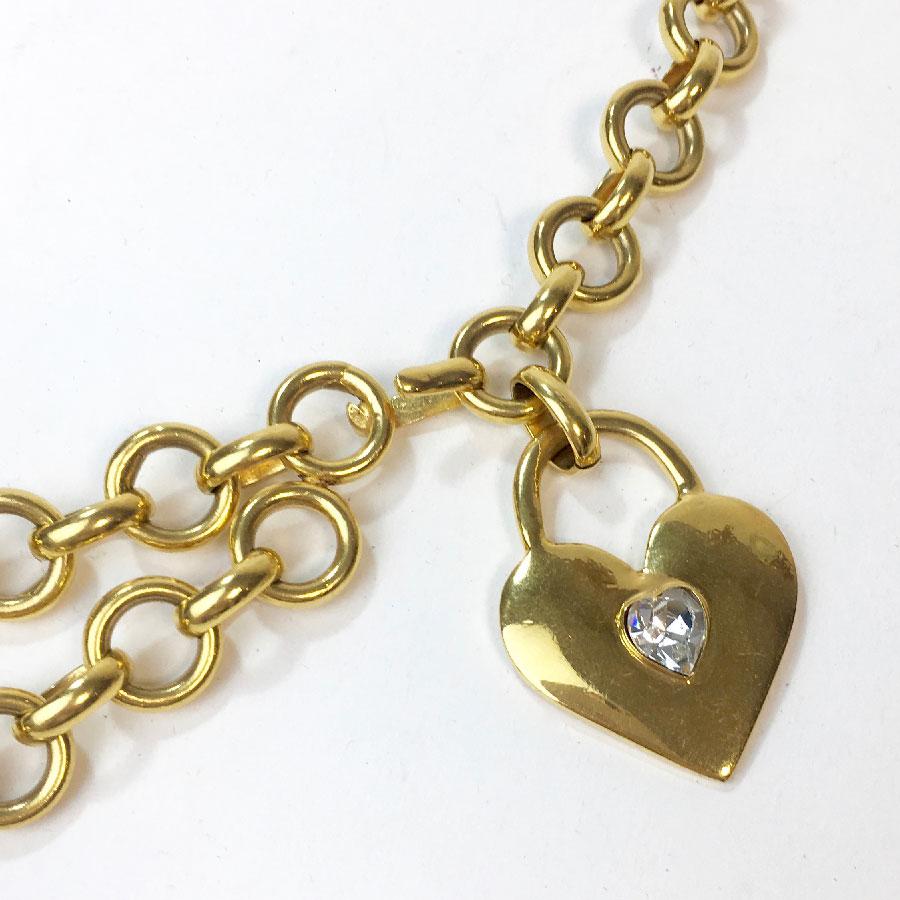 Chanel Chain Vintage Belt in Gilt Metal and Heart Charm In Good Condition In Paris, FR