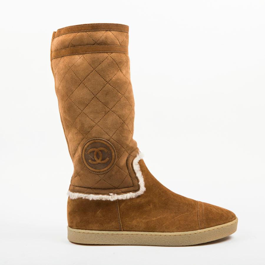 Chanel Camel Color Quilted Lambskin Leather Boots  In Excellent Condition In Paris, FR