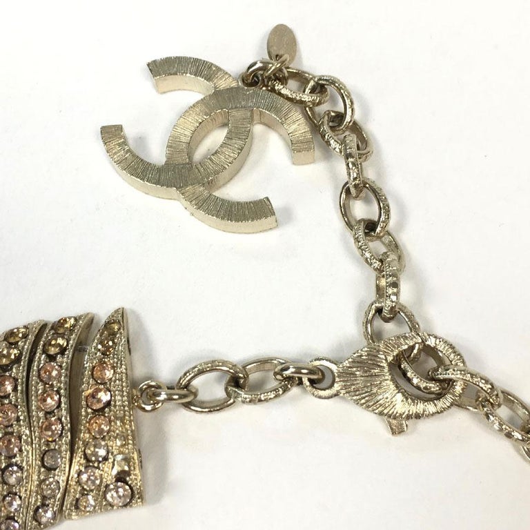Chanel Choker Necklace in Gilt Metal Set with Colored