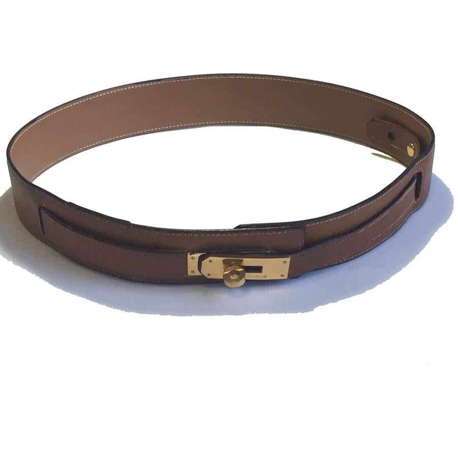 HERMES Vintage Belt Kelly in Gold Courchevel Leather Size 72 In Fair Condition In Paris, FR