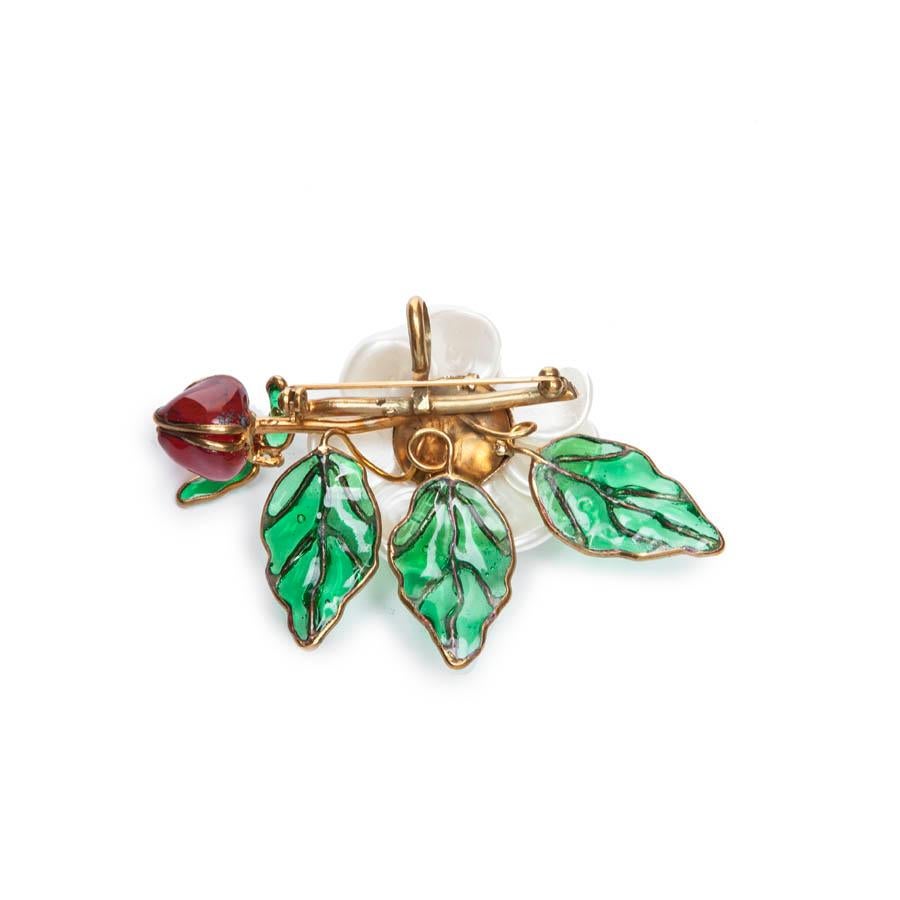 CHANEL Vintage Couture Camellia Pendant Brooch in Multicolored Molten Glass In Excellent Condition In Paris, FR
