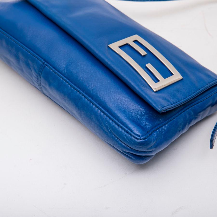 FENDI Baguette Bag in Smooth Electric Blue Leather 2