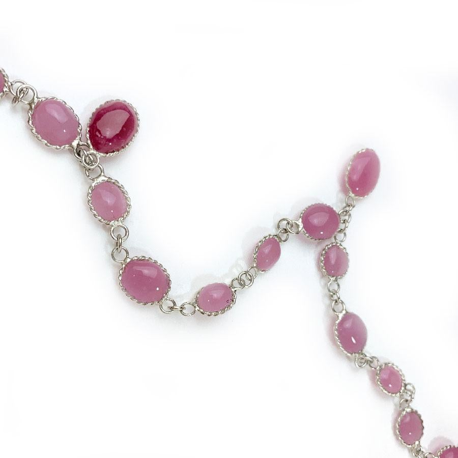 Women's MARGUERITE DE VALOIS long necklace Waterfalls Model in pink Molten Glass For Sale