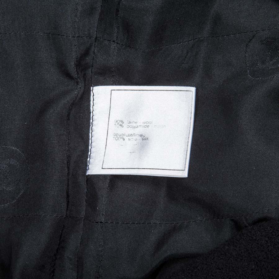 CHANEL Vintage Black Sleeveless Dress V Neck in Wool Size 34FR 2