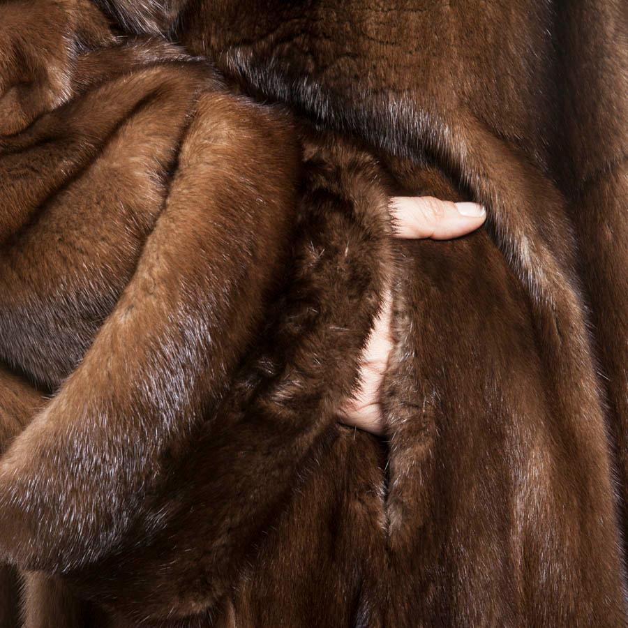 REBECCA Long Coat in Brown Mink Size 40FR For Sale 1