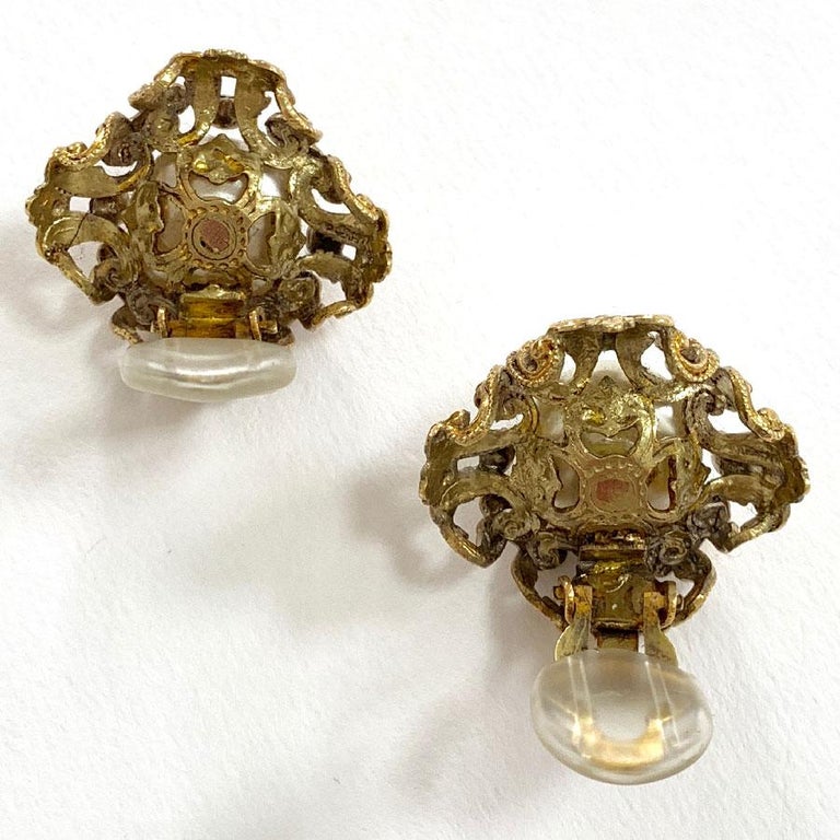 CHANEL Vintage Clip-on Earrings in Gilt Metal and Pearl at 1stDibs
