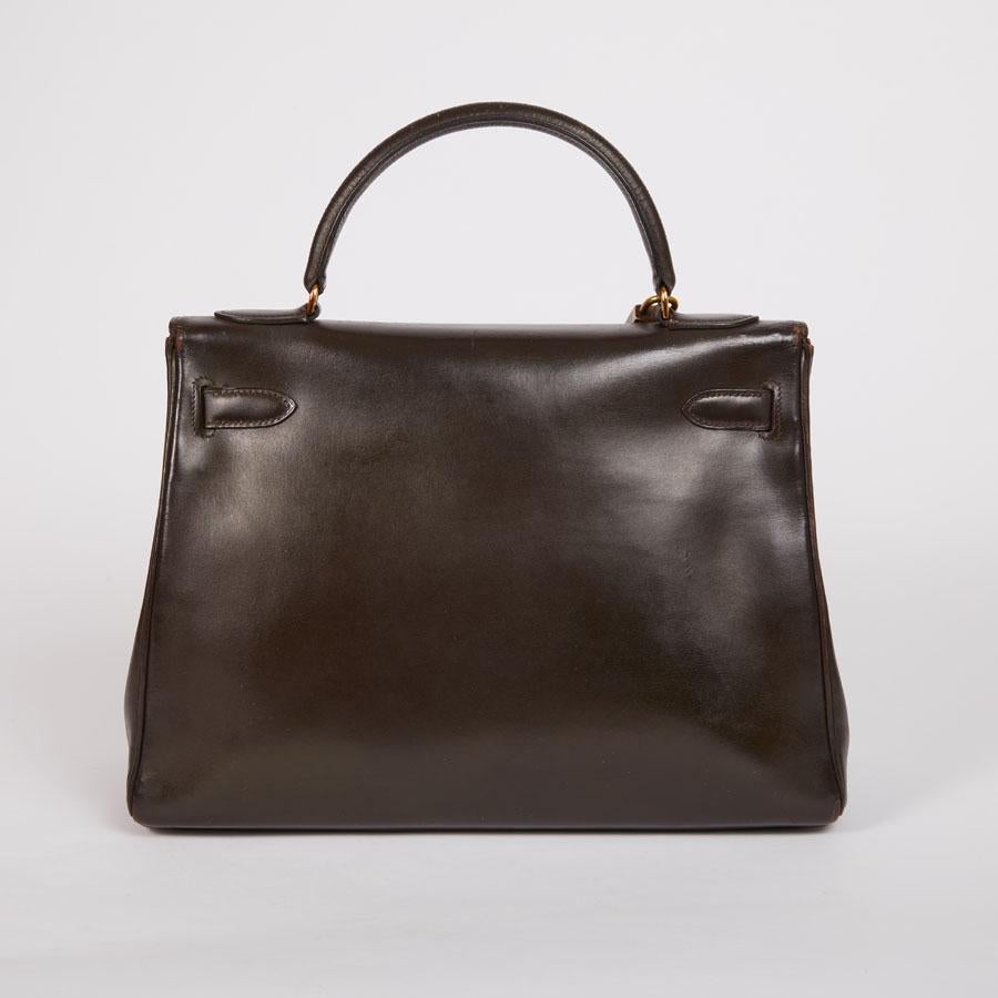 HERMES Vintage Kelly 32 Handbag in Brown Box Leather In Good Condition In Paris, FR