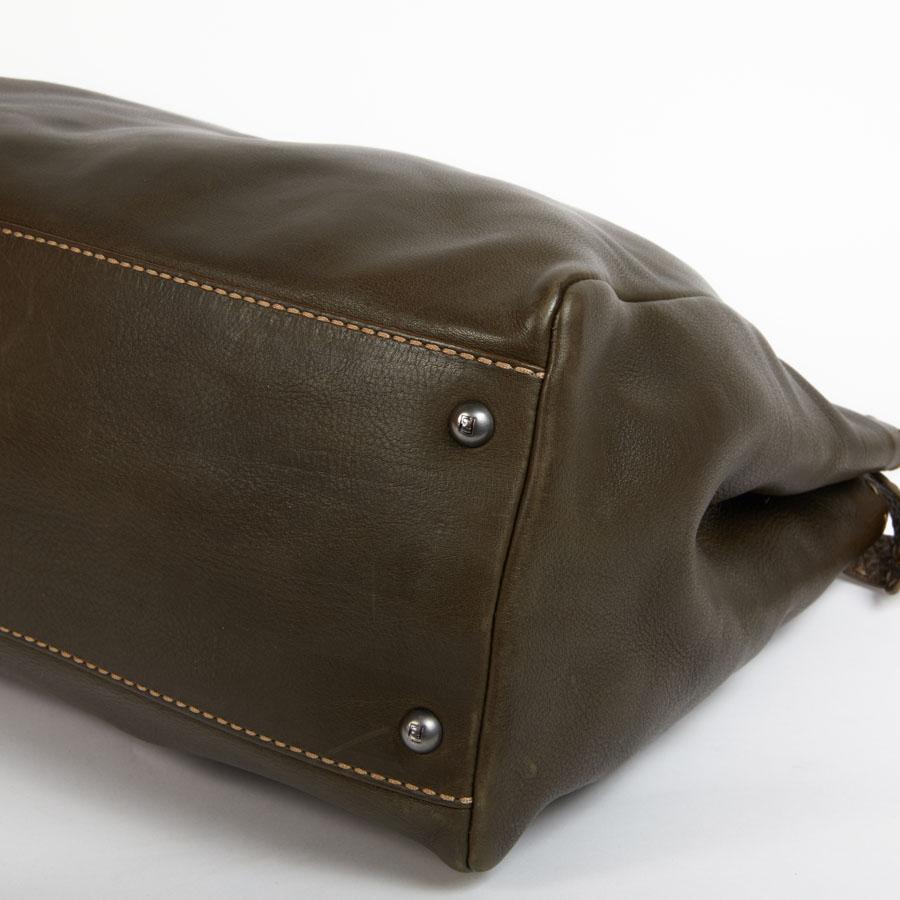 FENDI Tote Bag, Peekaboo Model, in Two-Tone khaki and iridescent brown Leather 3