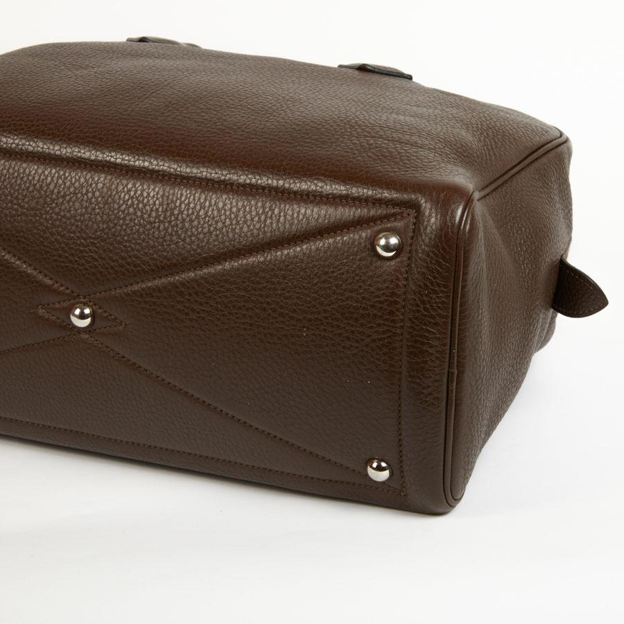 HERMES Victoria Tote Bag in Chocolate Clémence Taurillon Leather 4