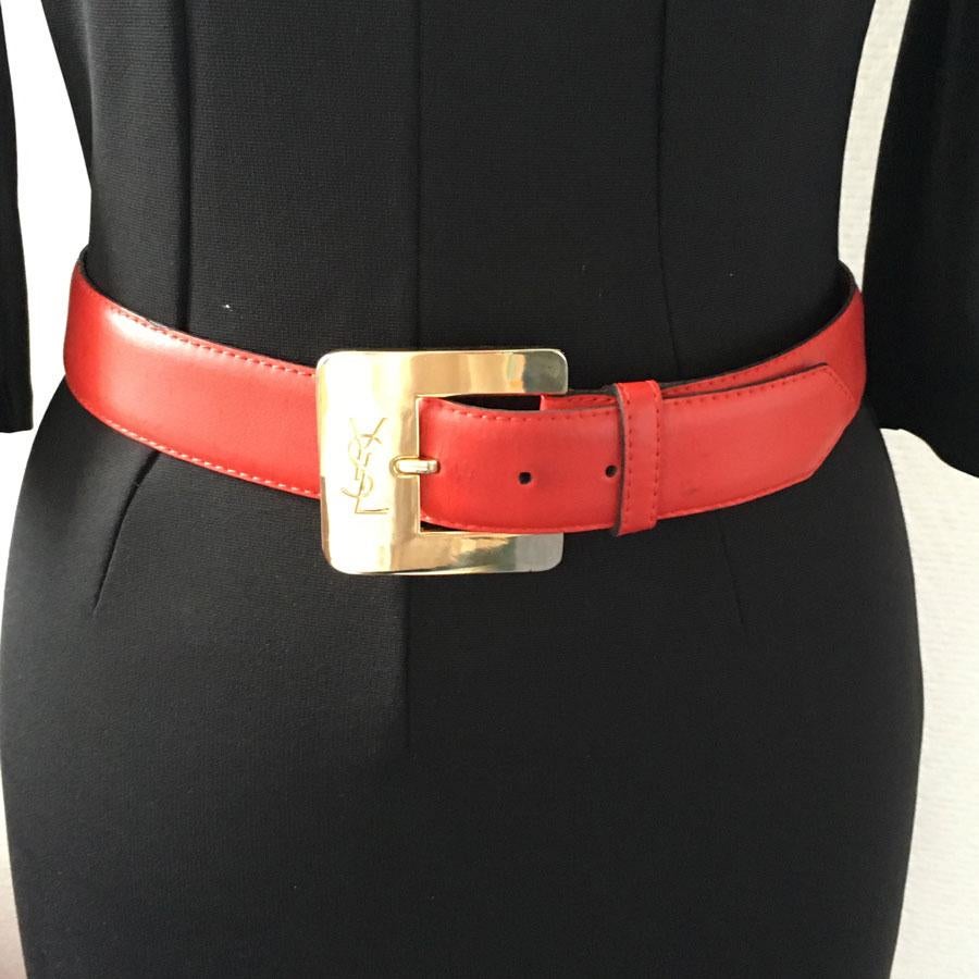  YVES SAINT LAURENT Belt in Red Leather Size 75/30 In Good Condition In Paris, FR