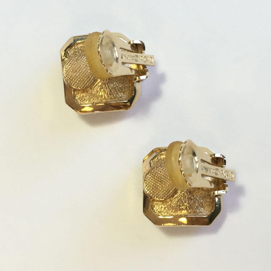 CHRISTIAN DIOR Fantasy Clip-on Earrings in Gilt Metal. In Excellent Condition In Paris, FR