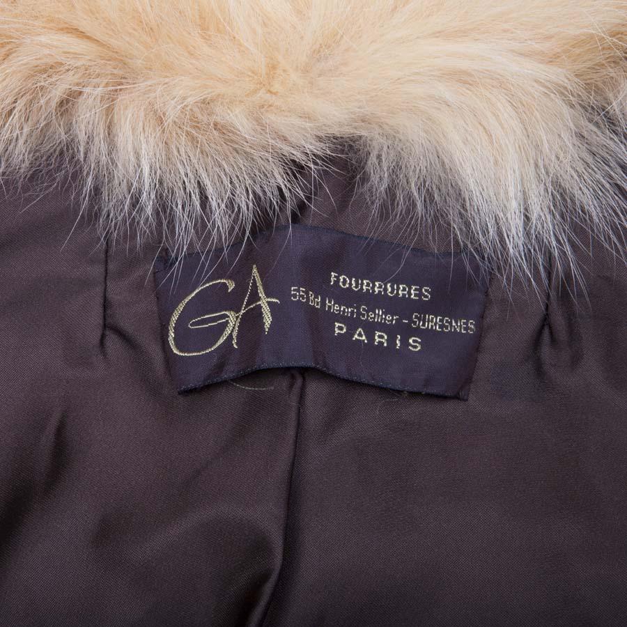 GA Sleeveless Vest in orange Yellow Fox Fur Unique Size For Sale 1