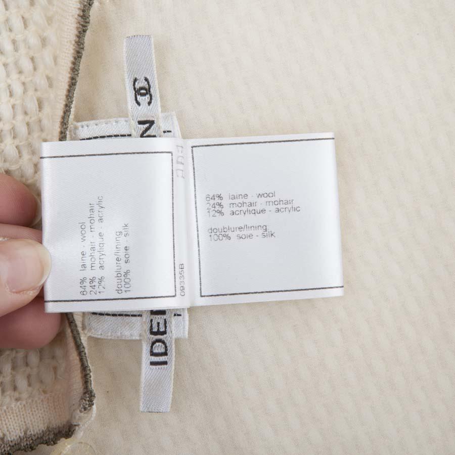 CHANEL Identification Ensemble Jacket and Top in Beige Wool Size 38FR 6