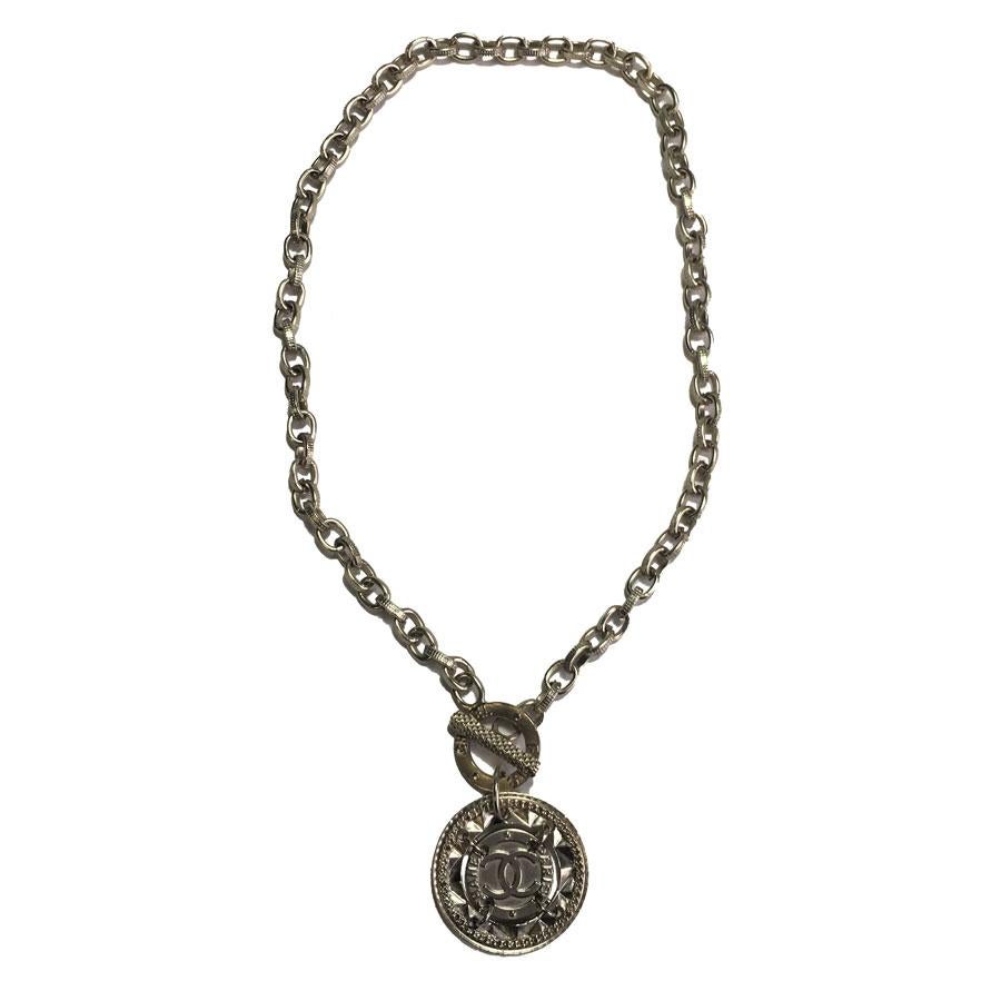 CHANEL Necklace in Pale Gilt Metal