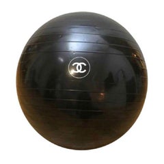 CHANEL Pilates Ball aus schwarzem Kunststoff