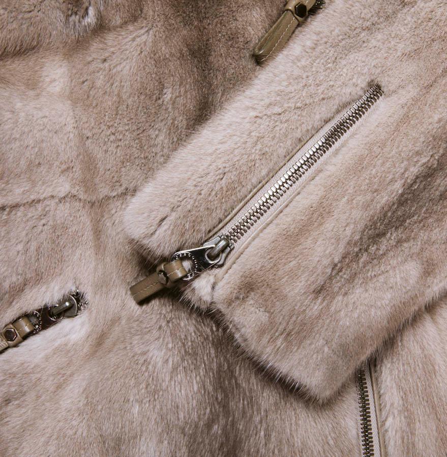 Women's RIZAL Coat in Pearl Gray Mink Size 38FR For Sale