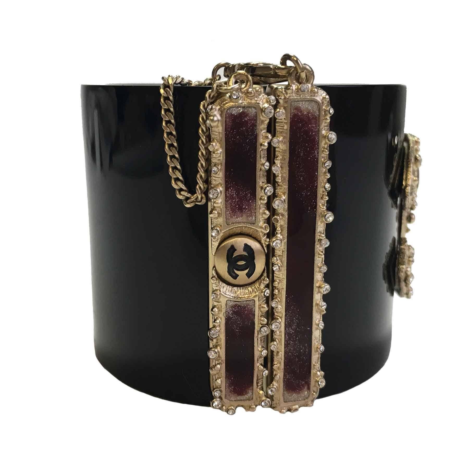 CHANEL Black Cuff, CC in Gilded Metal and Burgundy Resin 1