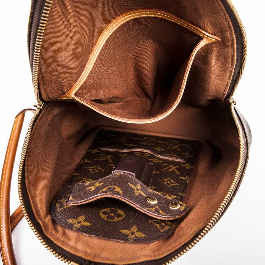 LOUIS VUITTON Backpack 'Sybilla' in Monogram Canvas with its Umbrella 1