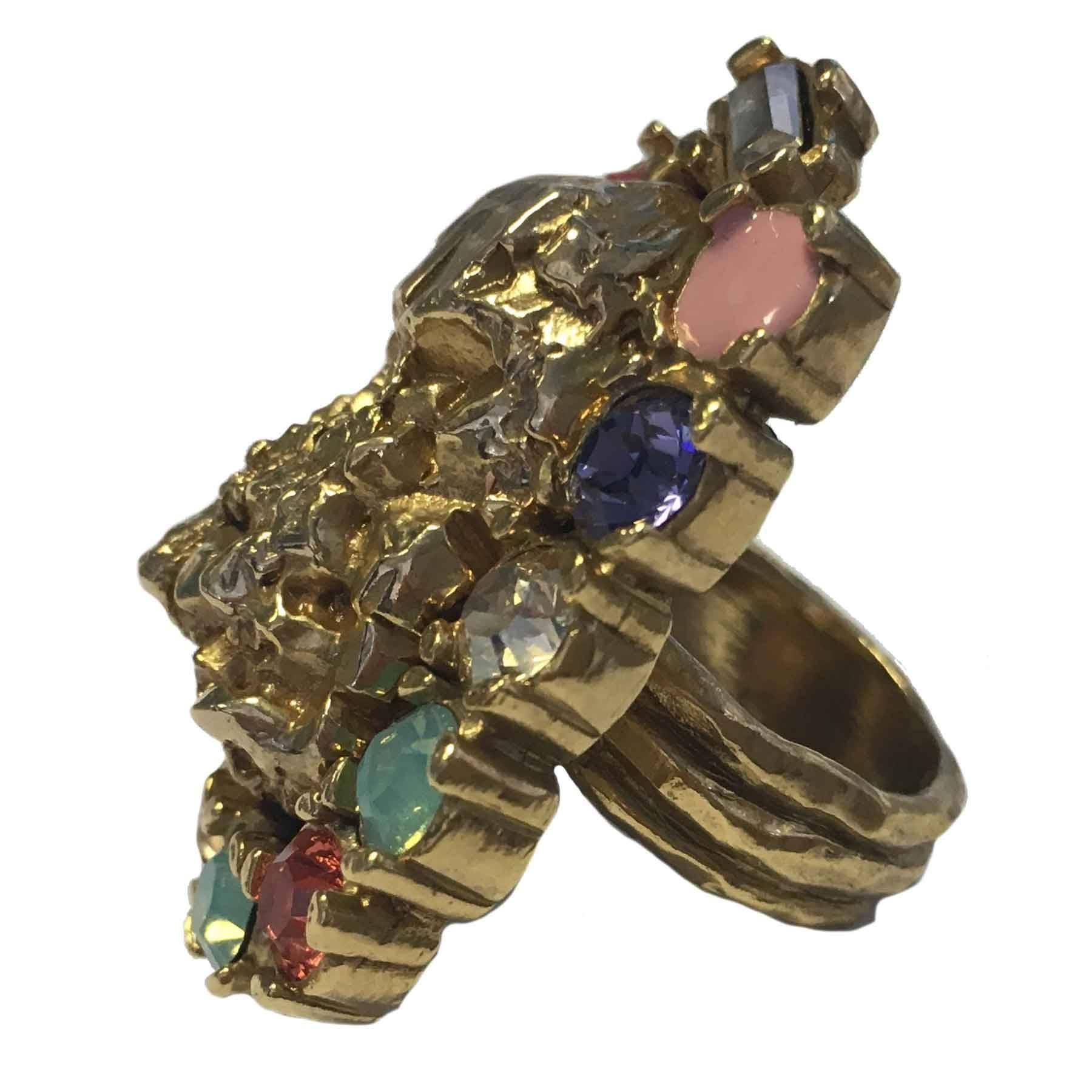 YVES SAINT LAURENT Heart Ring in Gilded Metal and Multicolored Rhinestones S49EU In Excellent Condition In Paris, FR