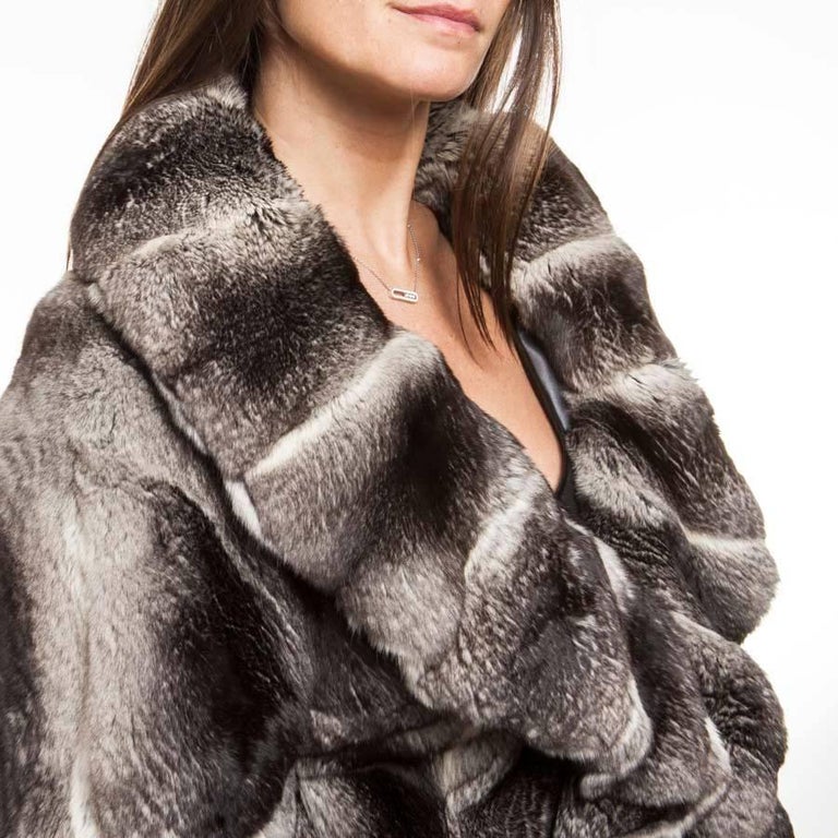 REBECCA Loose Jacket in Gray Chinchilla Fur Size 46FR For Sale at 1stDibs