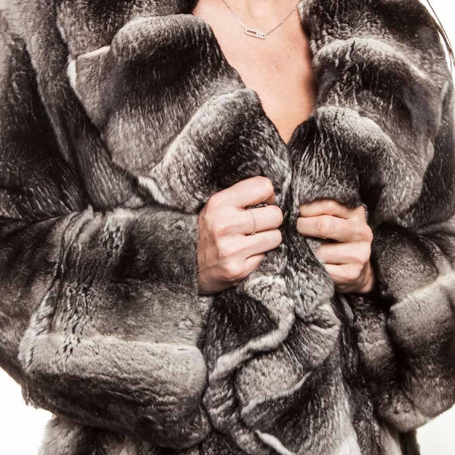 Women's REBECCA Loose Jacket in Gray Chinchilla Fur Size 46FR For Sale