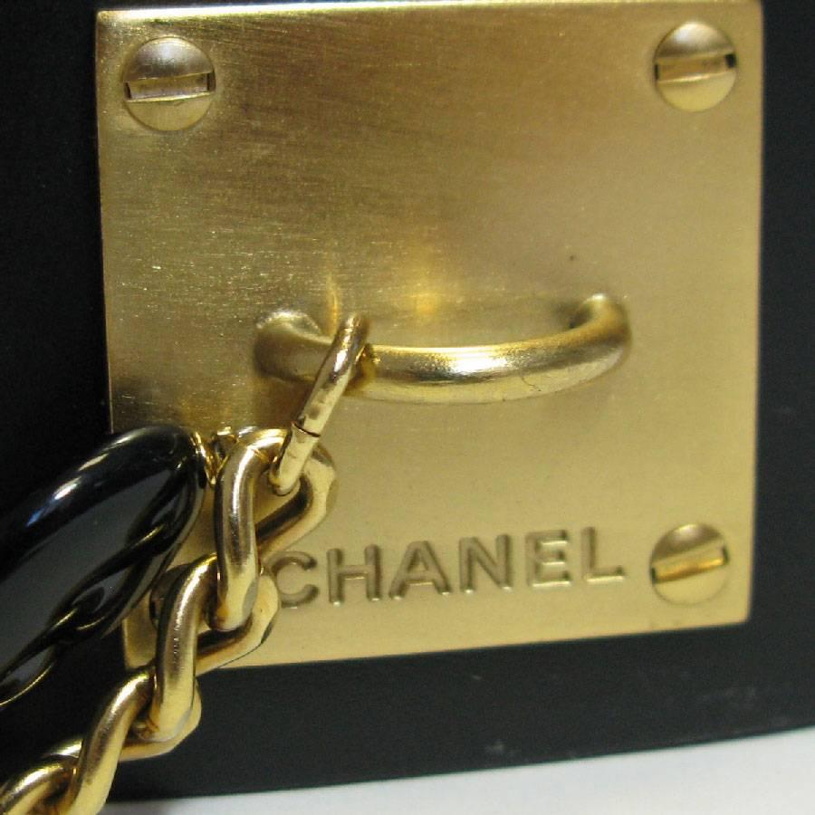 Chanel Belt in Black Leather With Double Chain in Gold Mesh and Dark Stones  In Good Condition In Paris, FR