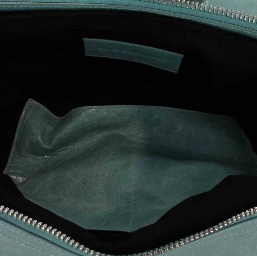 BALENCIAGA Top Handle Bag in Aged Green Turquoise Leather In Good Condition In Paris, FR