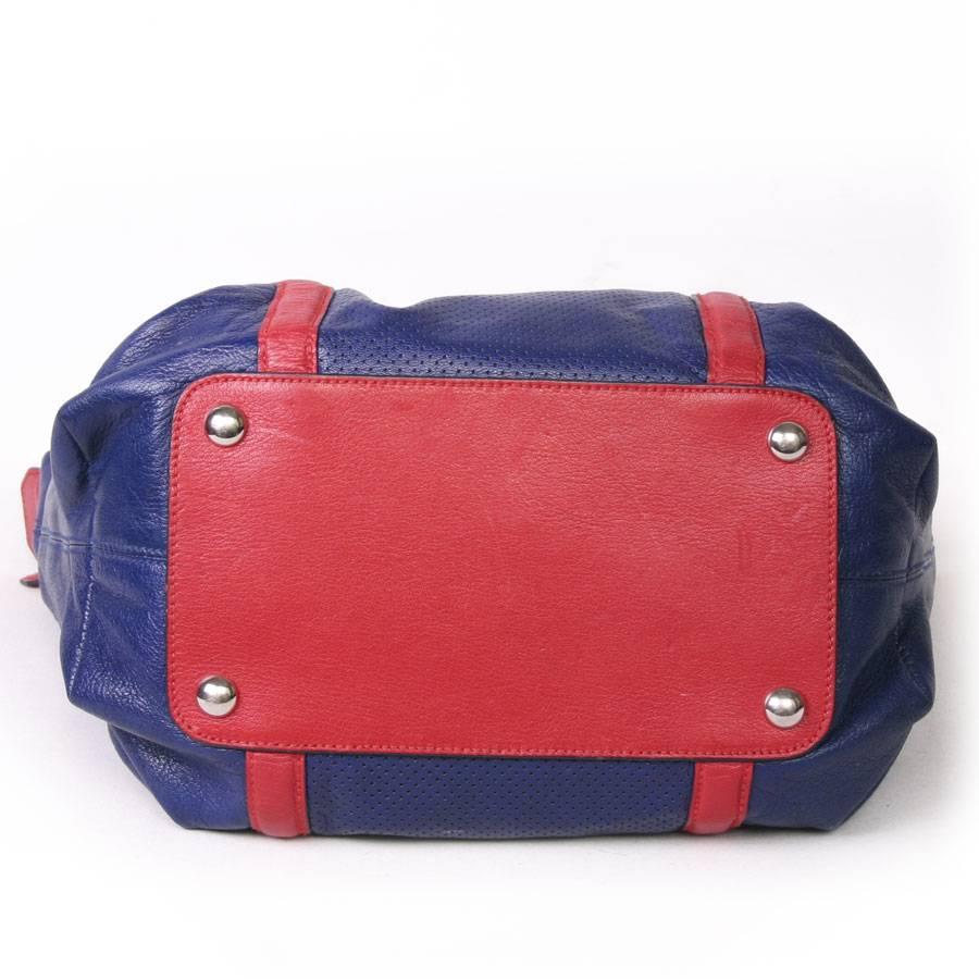 Alexander McQueen Bag in Red and Blue Electric Perforated and Grained Leather In Good Condition In Paris, FR