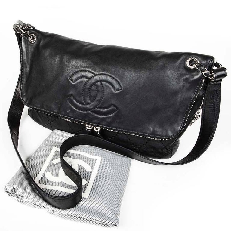 chanel quilted messenger bag
