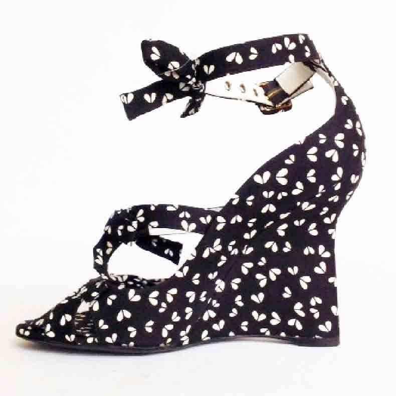 LOUIS VUITTON Open Toes Wedge Pumps in Printed Canvas In New Condition For Sale In Paris, FR